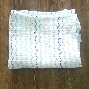 (5 for $25) Swaddle Design blue/gray large swaddle